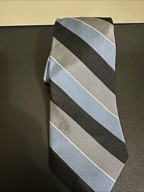 Roundtree & Yorke Blue, Black and Gray Diagonal Stripe Tie
